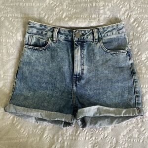 **SOLD** Cute perfect high-waisted blue denim cut-off shorts from #ASOS